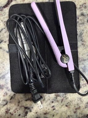 Lilac Mini Hair Straightener by pyt- Portable Travel Flat Iron